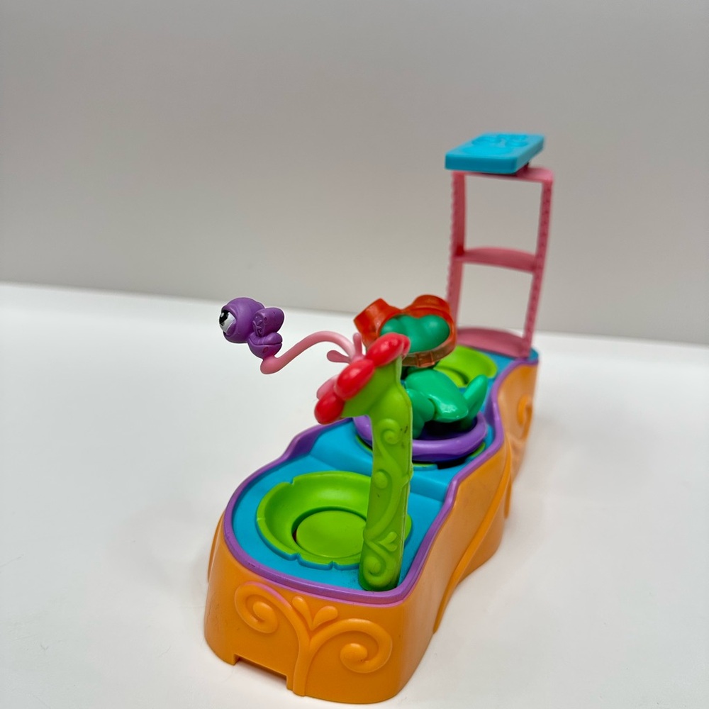 Littlest Pet Shop Leaping Lagoon + Frog #236 FULL SET - Picture 3 of 5